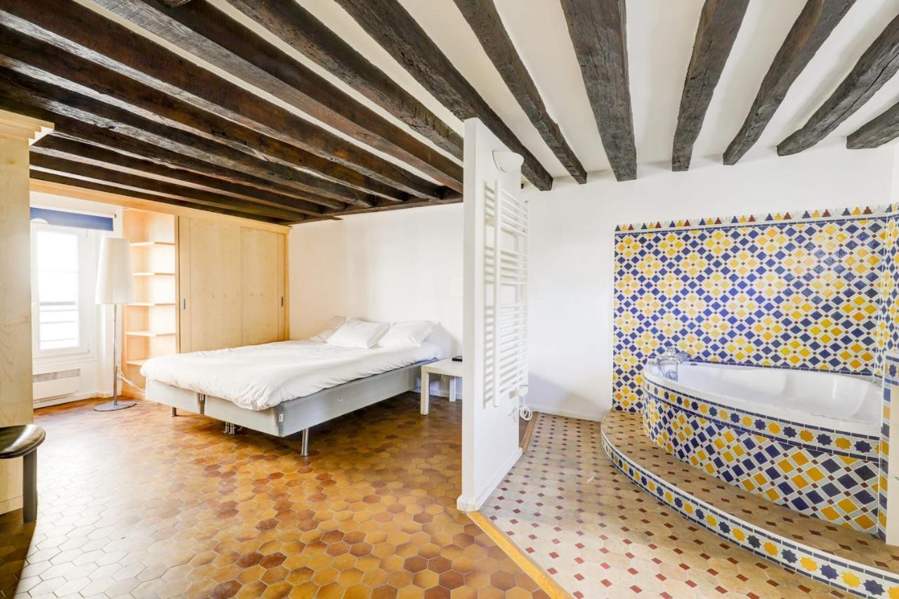 Latin Quarter Duplex Apartamento
