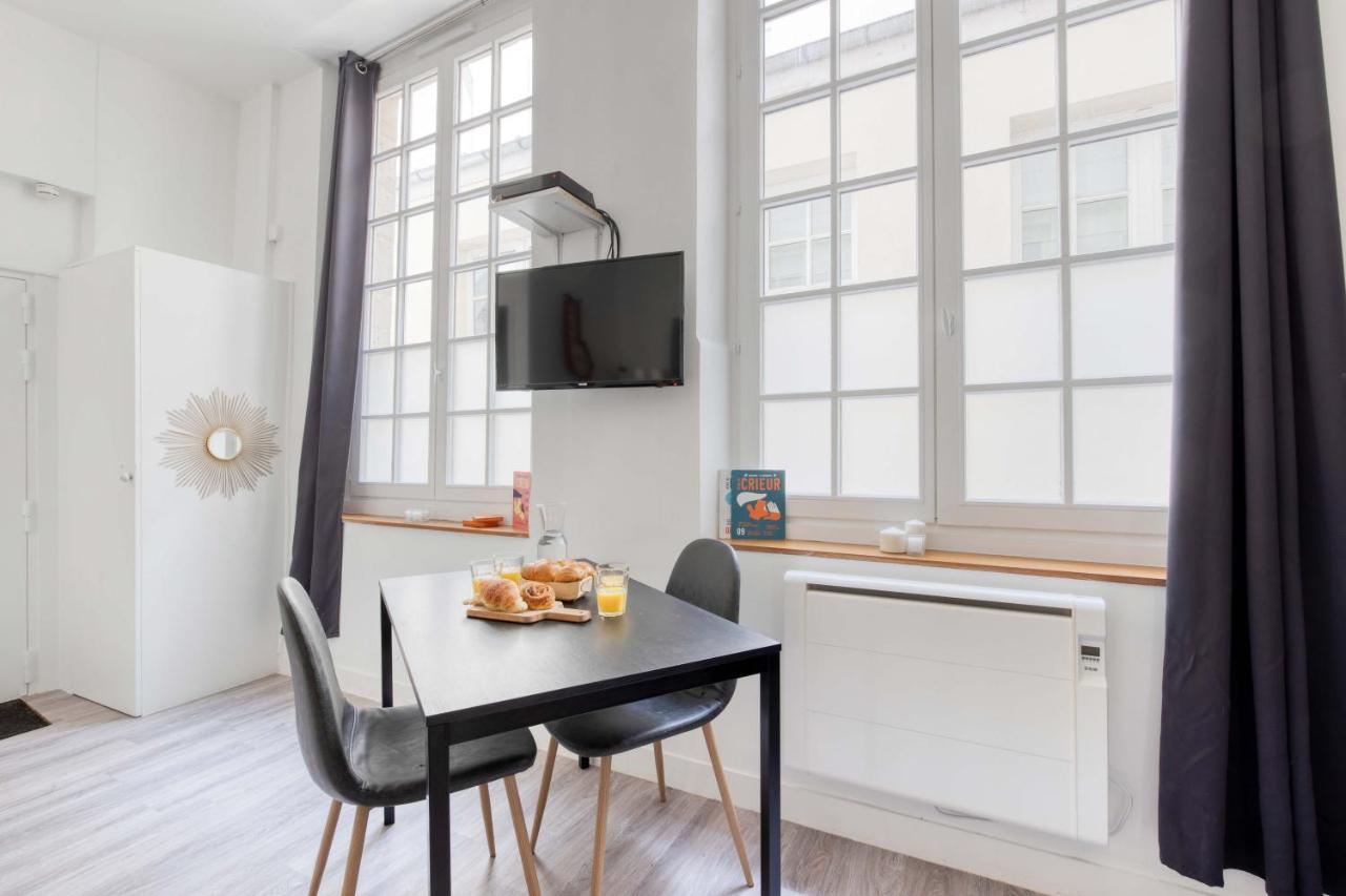 New & Design In The Heart Of Le Marais Apartment