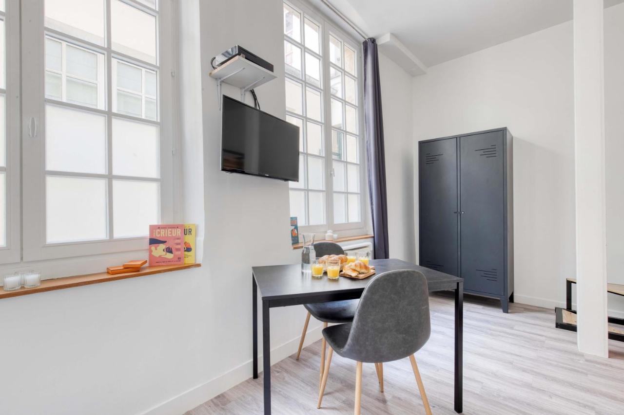 New & Design In The Heart Of Le Marais Apartment *