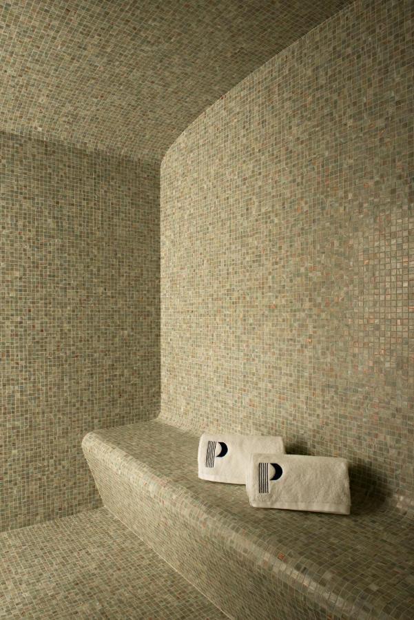 Parister Piscine & Hotel 5*