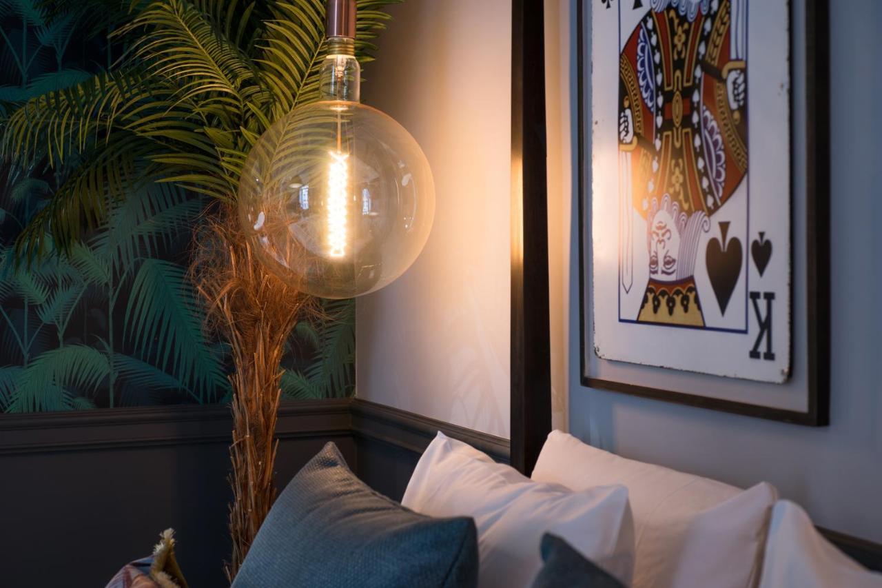 Apartment The Royal Elysee Paris