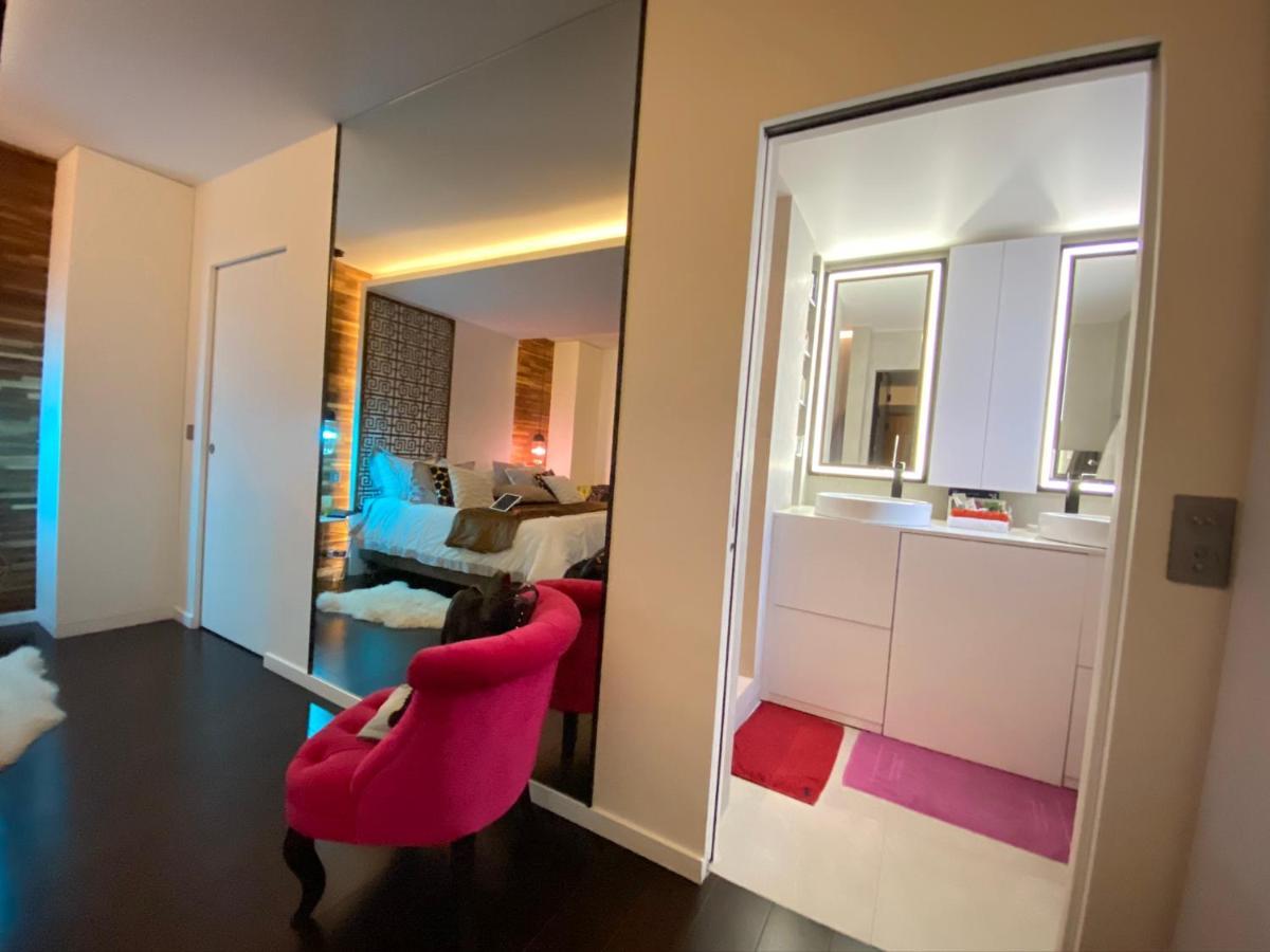 Luxury Flat With Private Rooftop - 18 *