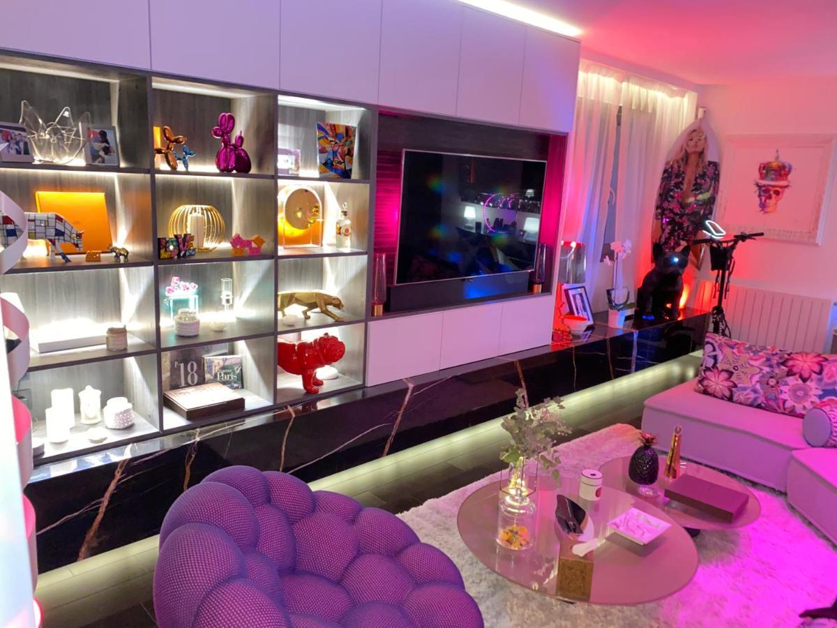 Luxury Flat With Private Rooftop - 18 *