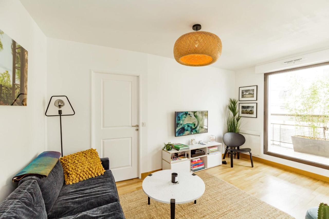 Bright 37m For 2 With Balcony In Paris! *