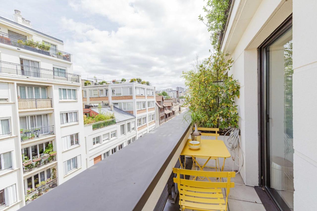 Bright 37m For 2 With Balcony In Paris! *