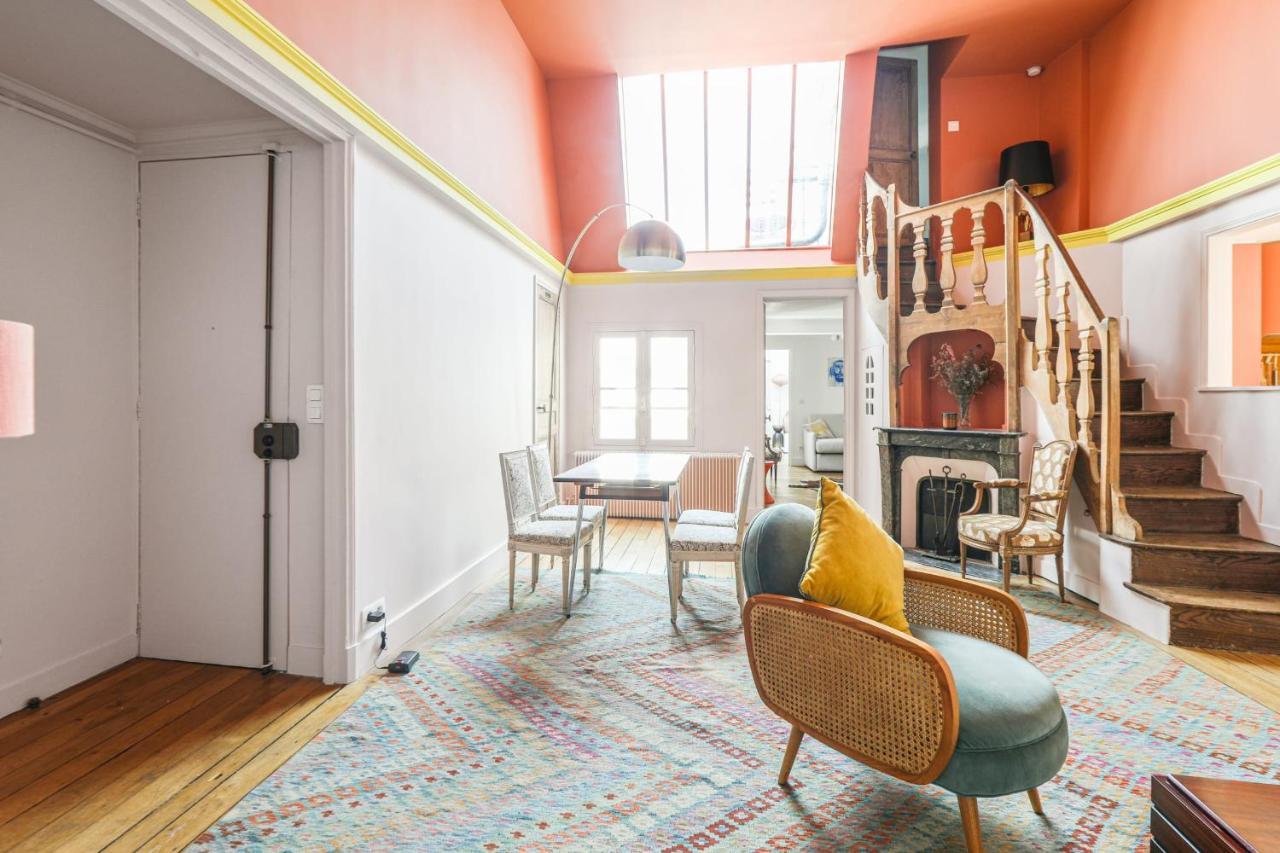Apartment Artists' On The Roofs Of Montmartre - Welkeys