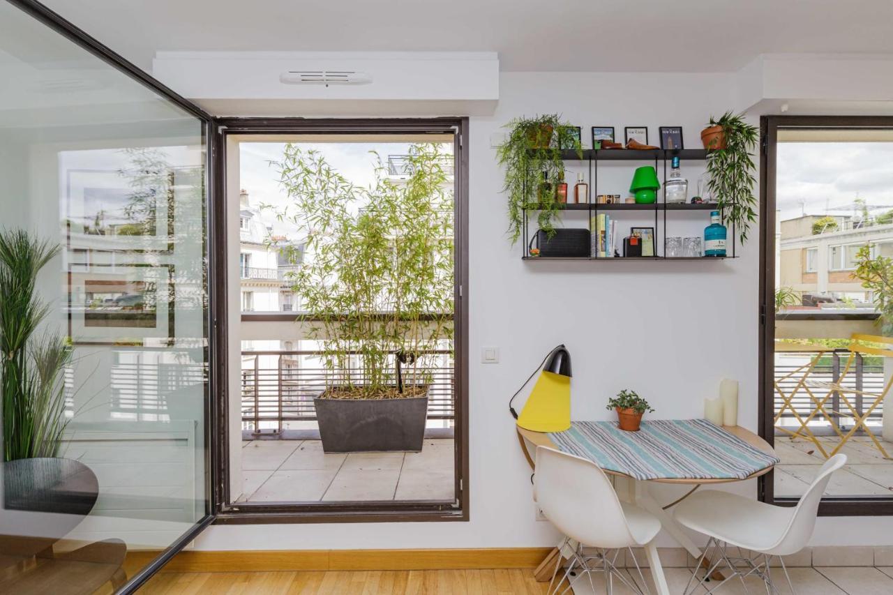 Bright 37m For 2 With Balcony In Paris! Paris