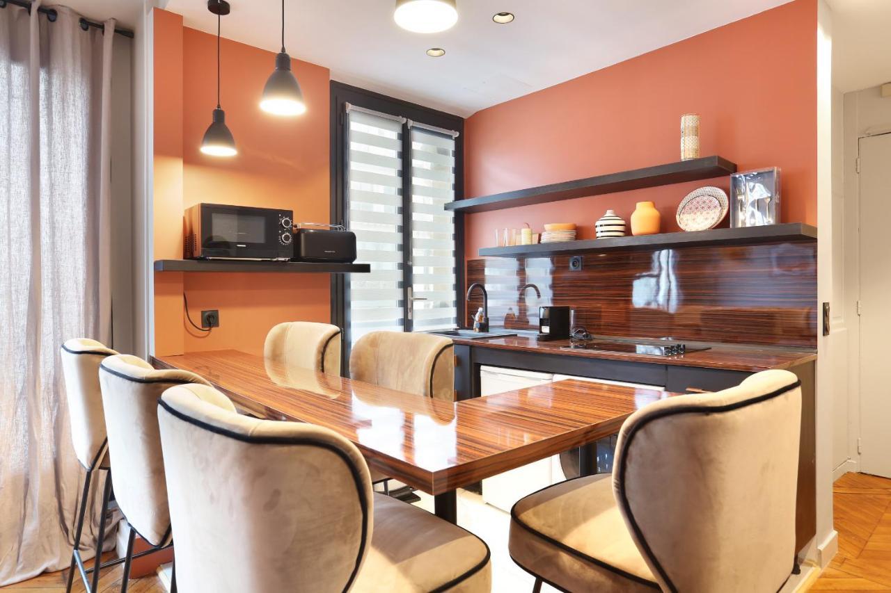 Center Of By Prestige Appartement Paris