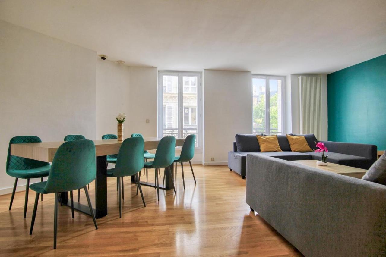2 Bedrooms Tour Eiffel Breteuil Apartment *