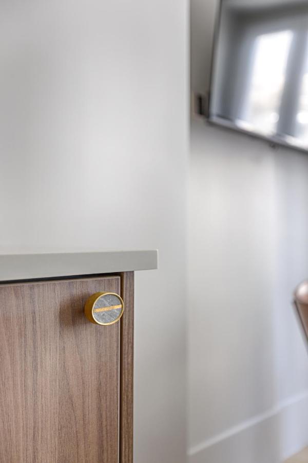 Unique Luxury Parisian Flat 2br/6p -champs Elysees Apartamento *