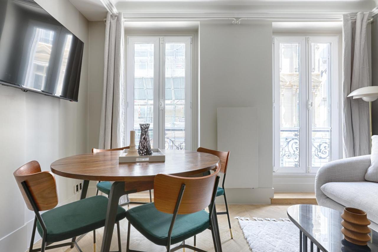 Apartamento Unique Luxury Parisian Flat 2br/6p -champs Elysees *