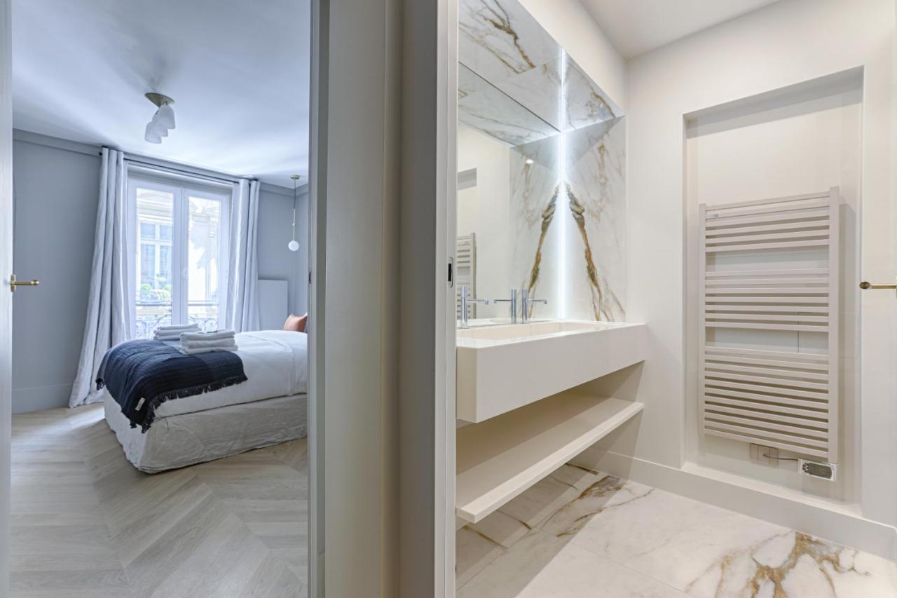 Unique Luxury Parisian Flat 2br/6p -champs Elysees Apartamento