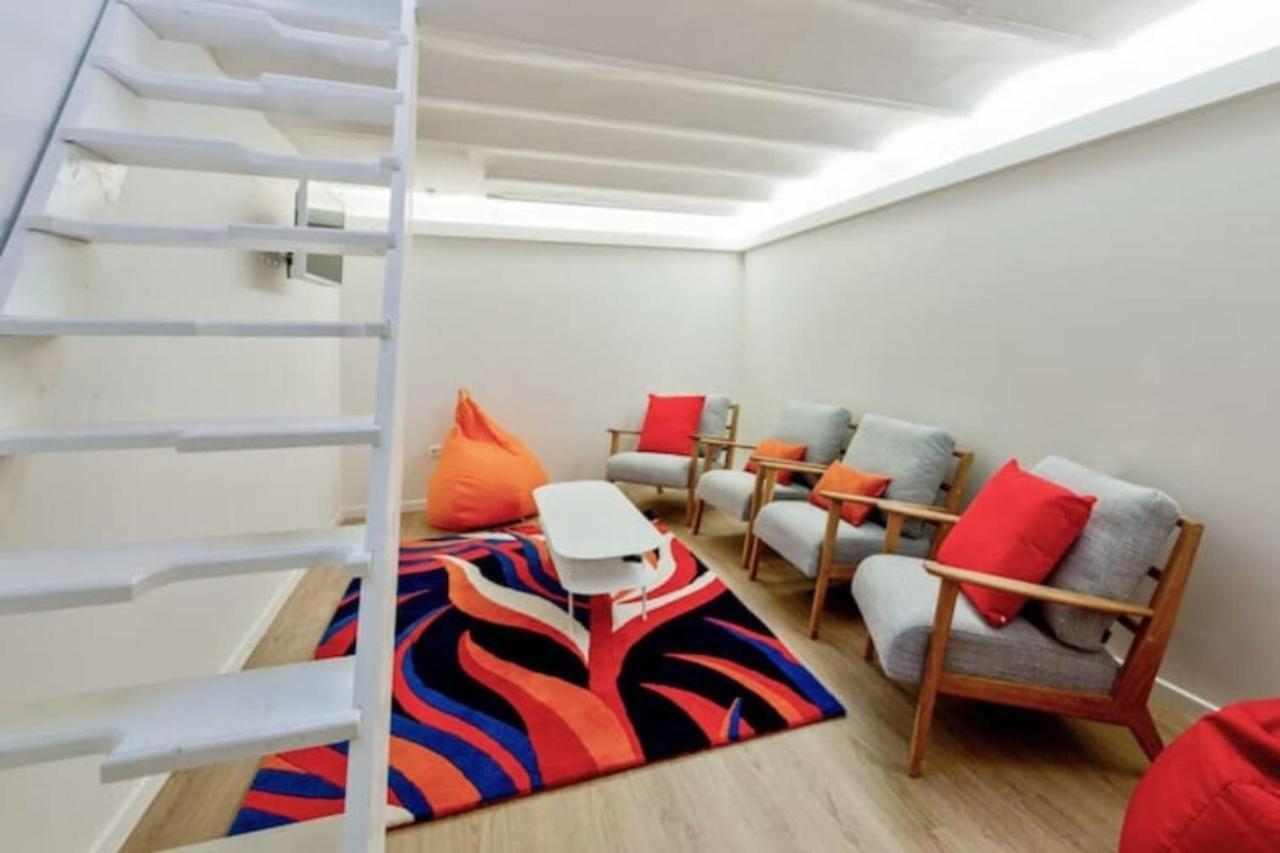 Cozy 2 Bedroom In *
