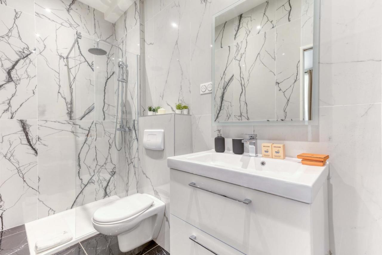 New And Quiet 1 Bdr Flat In The Heart Of 12 Apartment Paris
