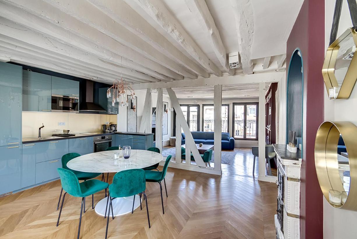 Beautiful With A Terrace In Le Marais Apartment