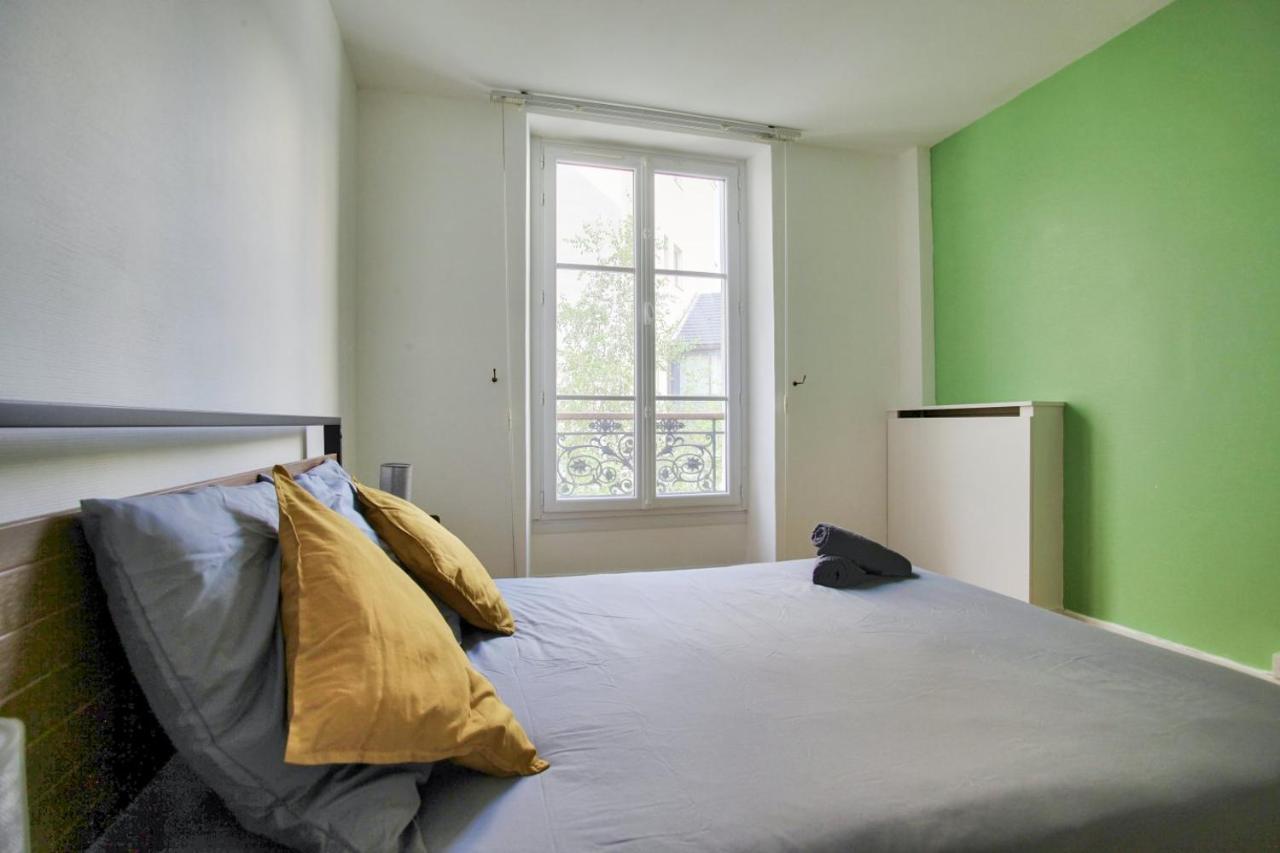 2 Bedrooms Tour Eiffel Breteuil Apartment