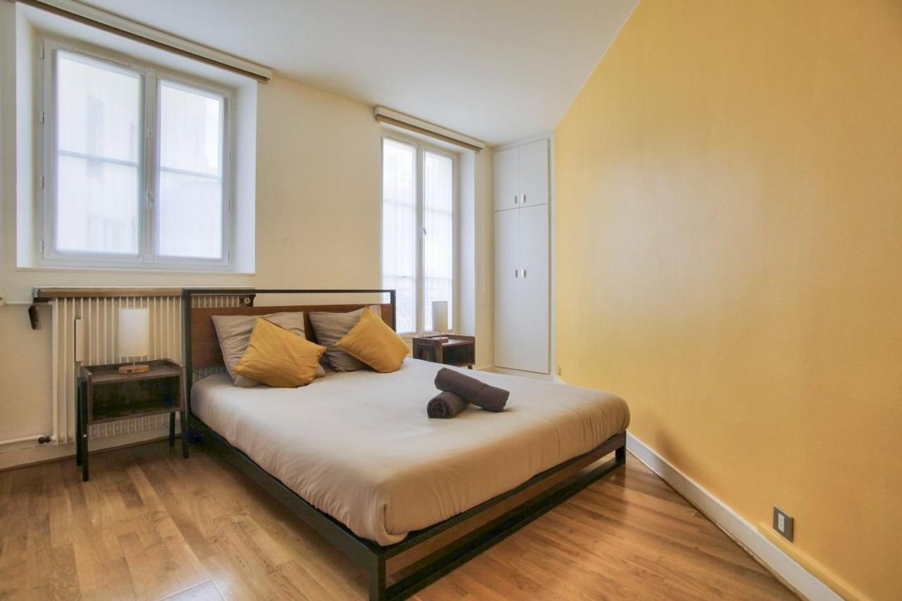 2 Bedrooms Tour Eiffel Breteuil * Paris