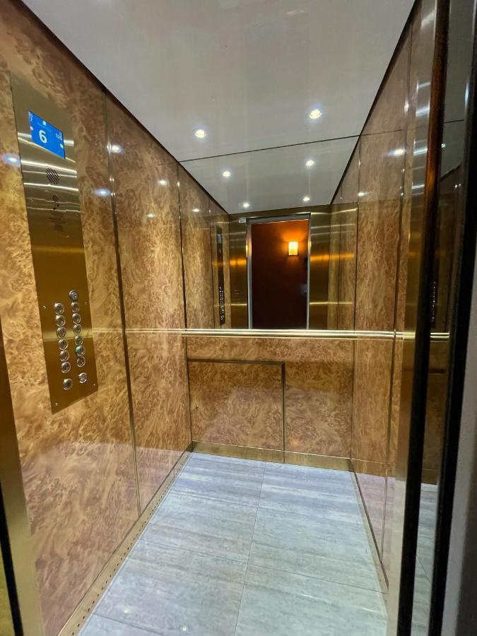 Apartment Champs Elysees Et Parc Monceau : Charmant Logement Lumineux Paris