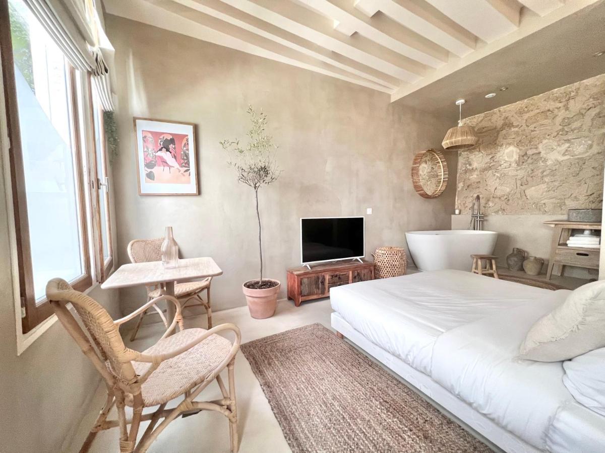 Studio De Charme Pour Un Sejour En Amoureux - 2p Apartment