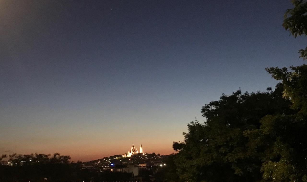 Direct Views Of Eiffel Tower & Sacre-coeur From Mezzanine - 10 Mins To Center *