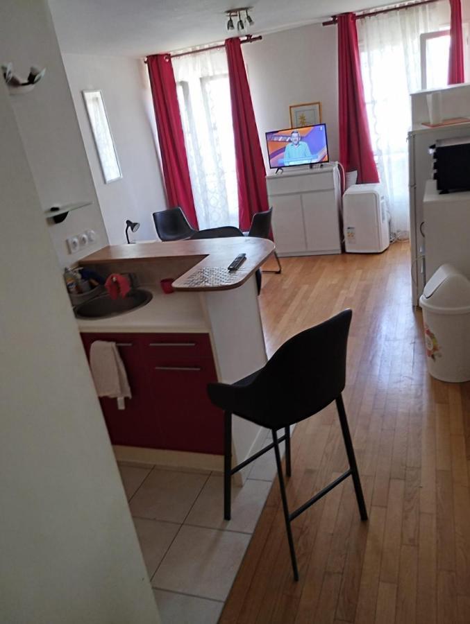Appartement Studio Calme Et éclairé Proche De Nation A *