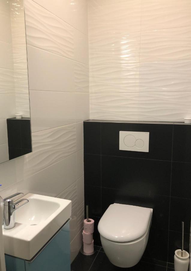 Elégant Dans Le Quartier Concorde à Appartement *