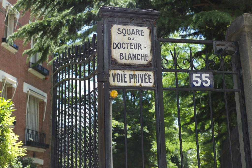 Du Square, Luxury Couette-café
