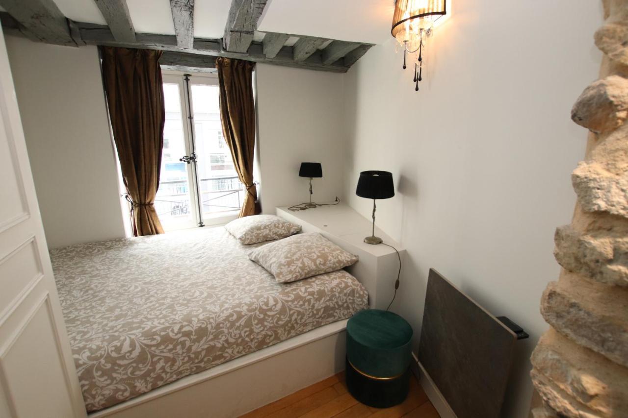 Apartment Vivienne Paris