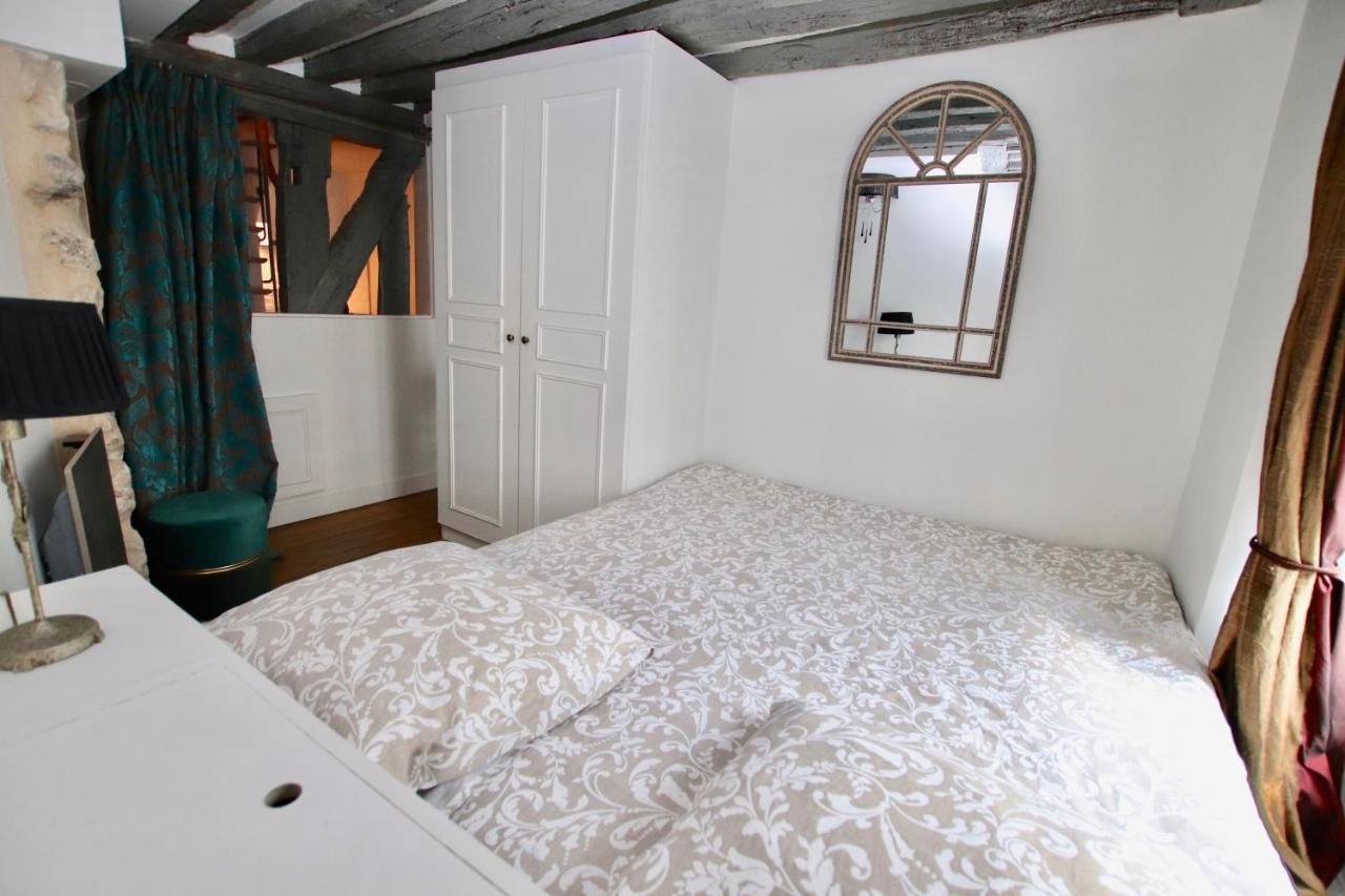 Vivienne Apartment