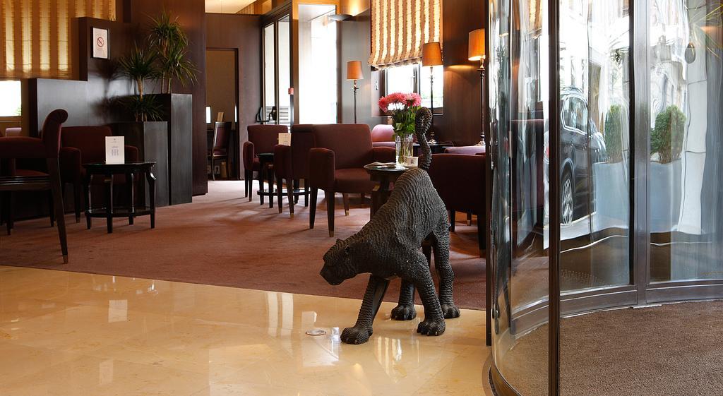 Hotel La Du Roy Champs Elysees Paris