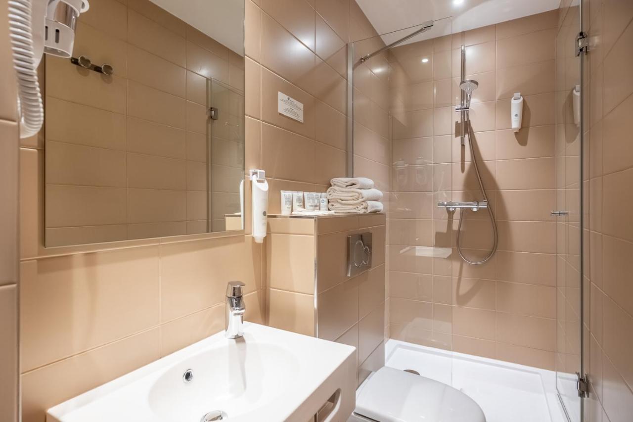 Lilas Blanc Hotel 3*