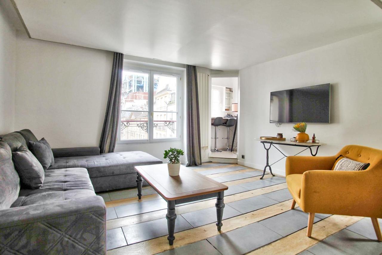 Apartment 1 Bedroom Le Marais Temple Paris