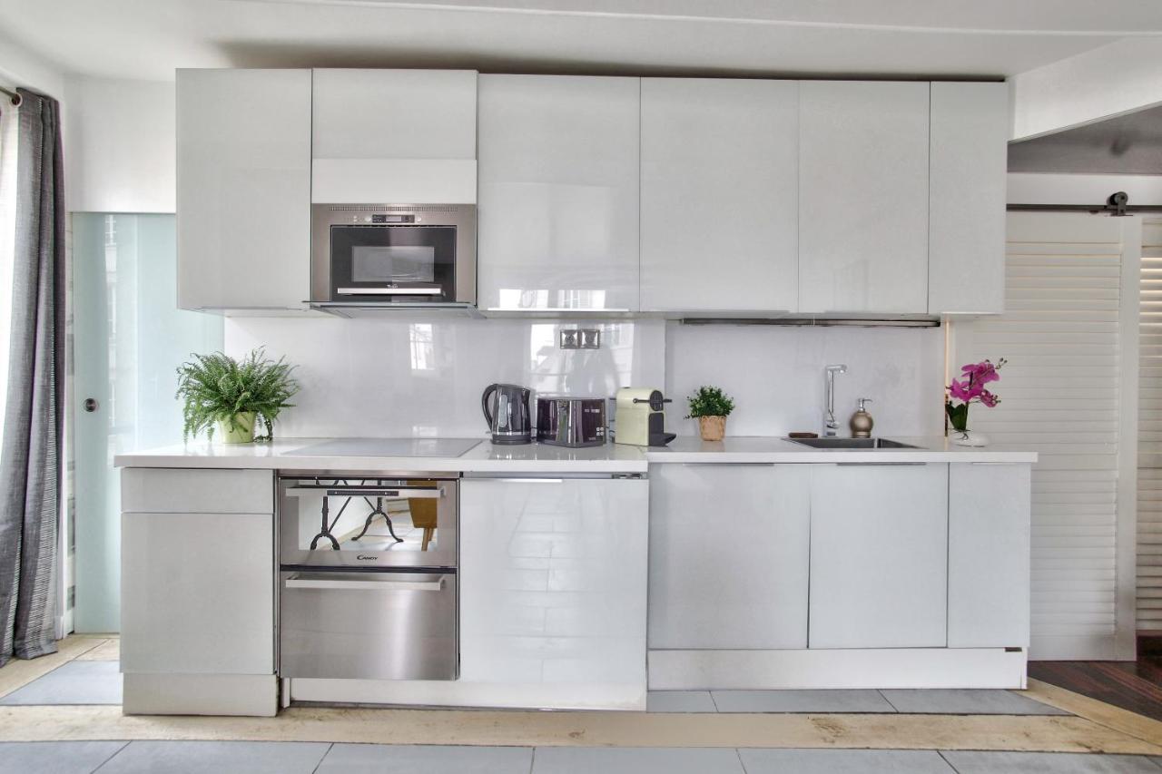 1 Bedroom Le Marais Temple Apartamento
