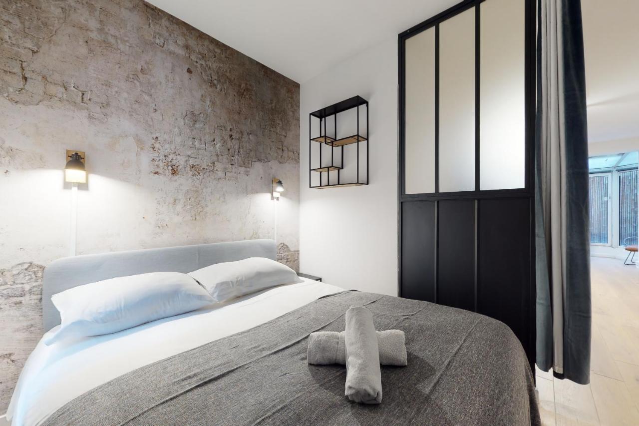 Superbe Loft Avec Patio - Tour Eiffel *