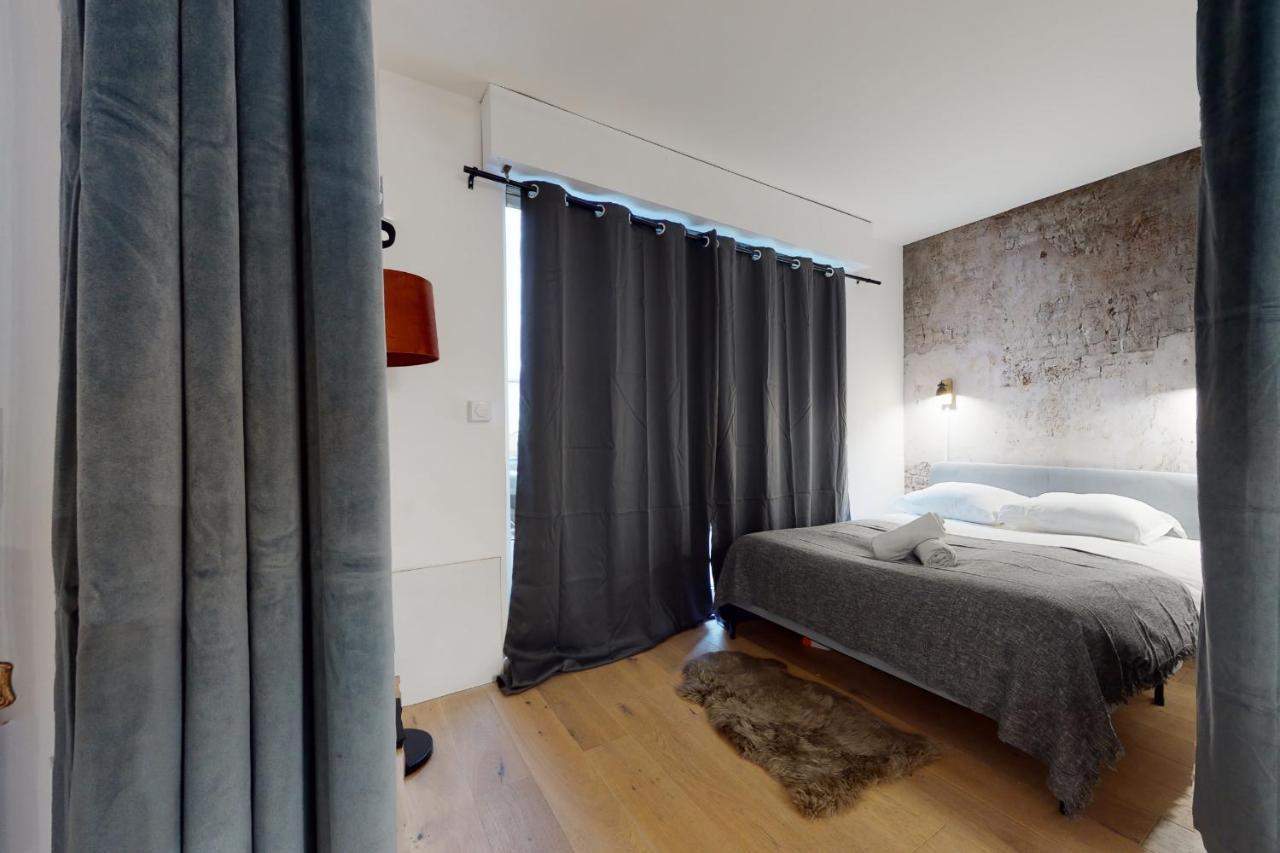 Superbe Loft Avec Patio - Tour Eiffel * Paris