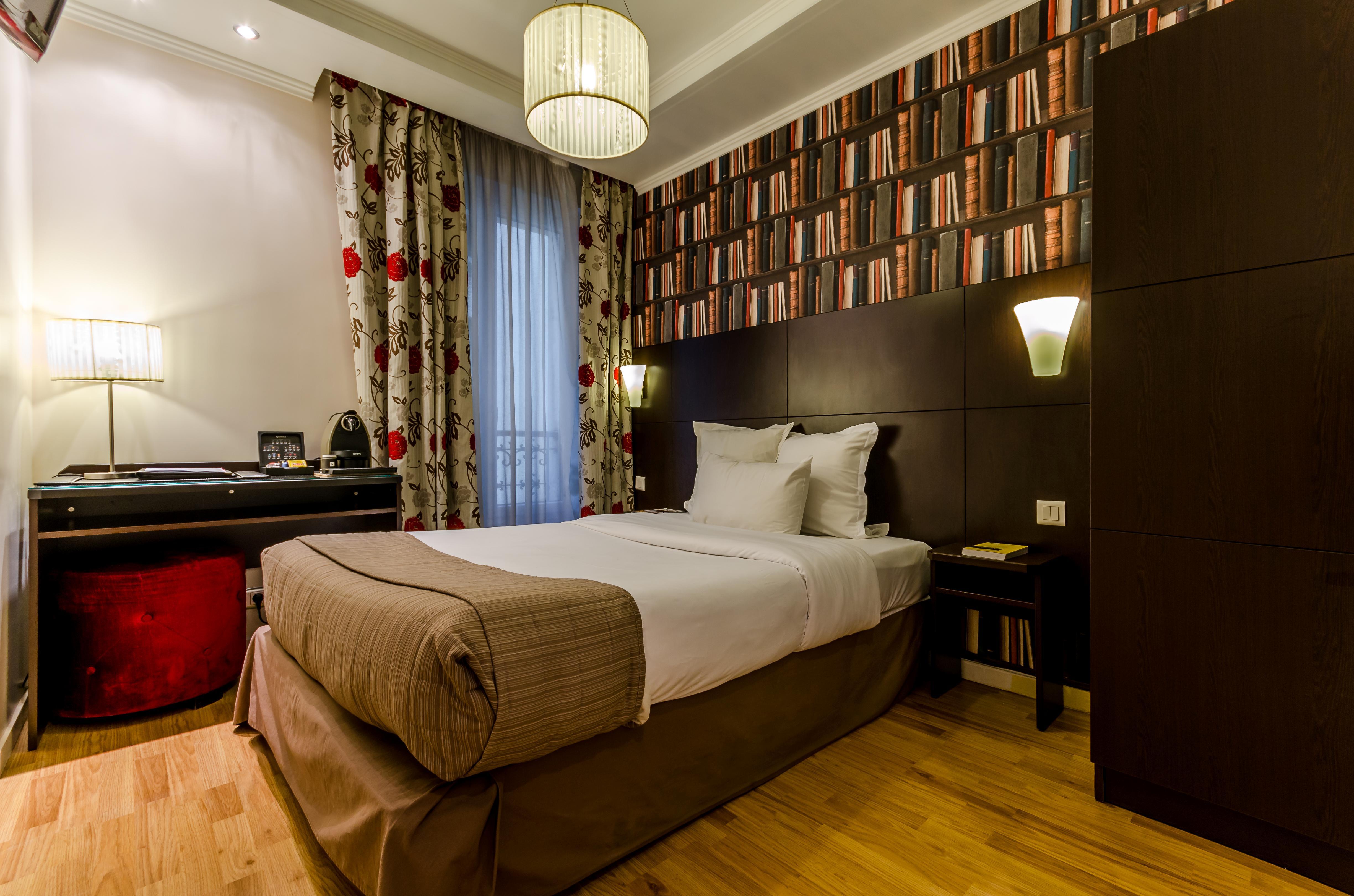 Hotel Riviera Renovated Paris