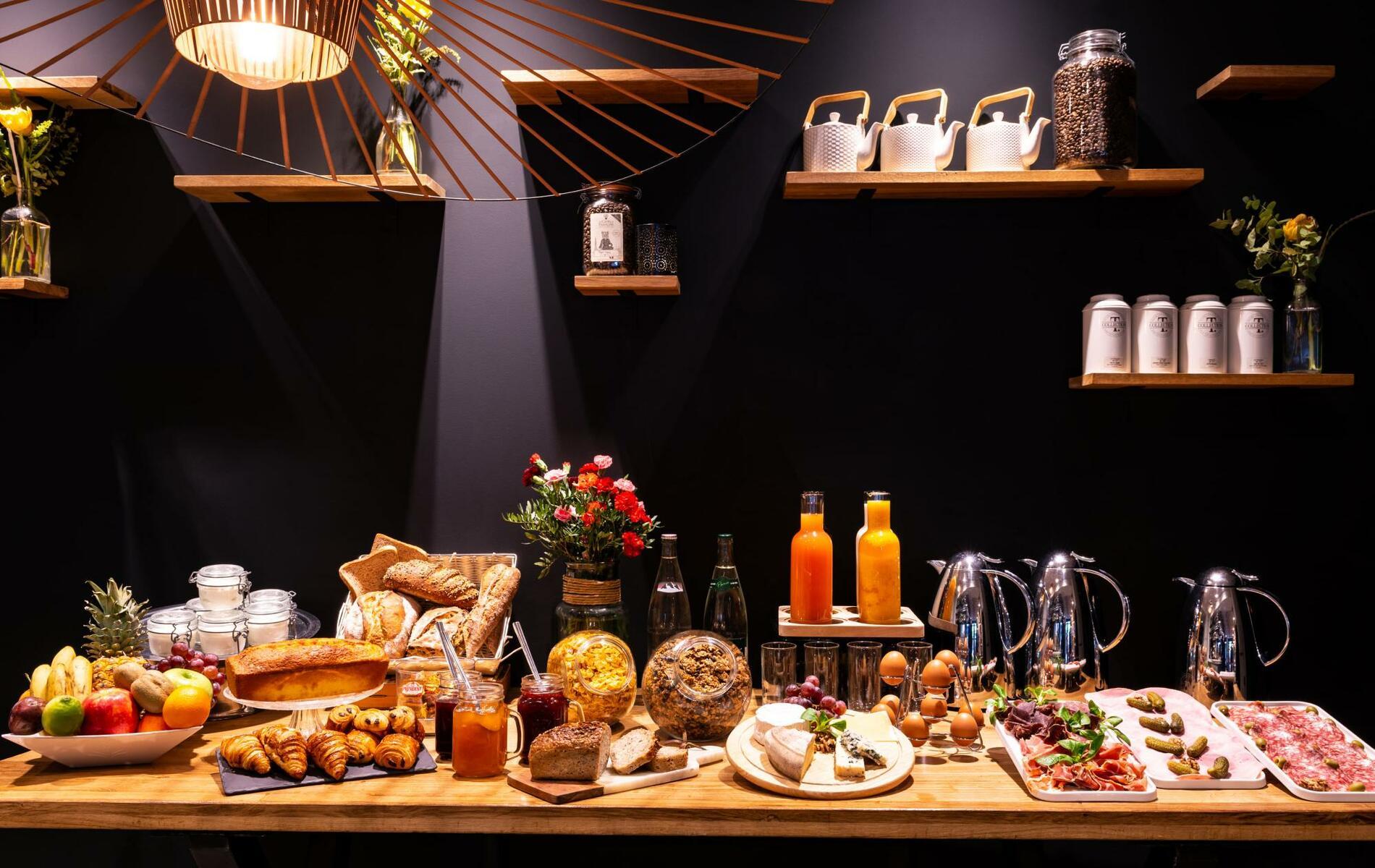 29 Lepic Hotel Paris