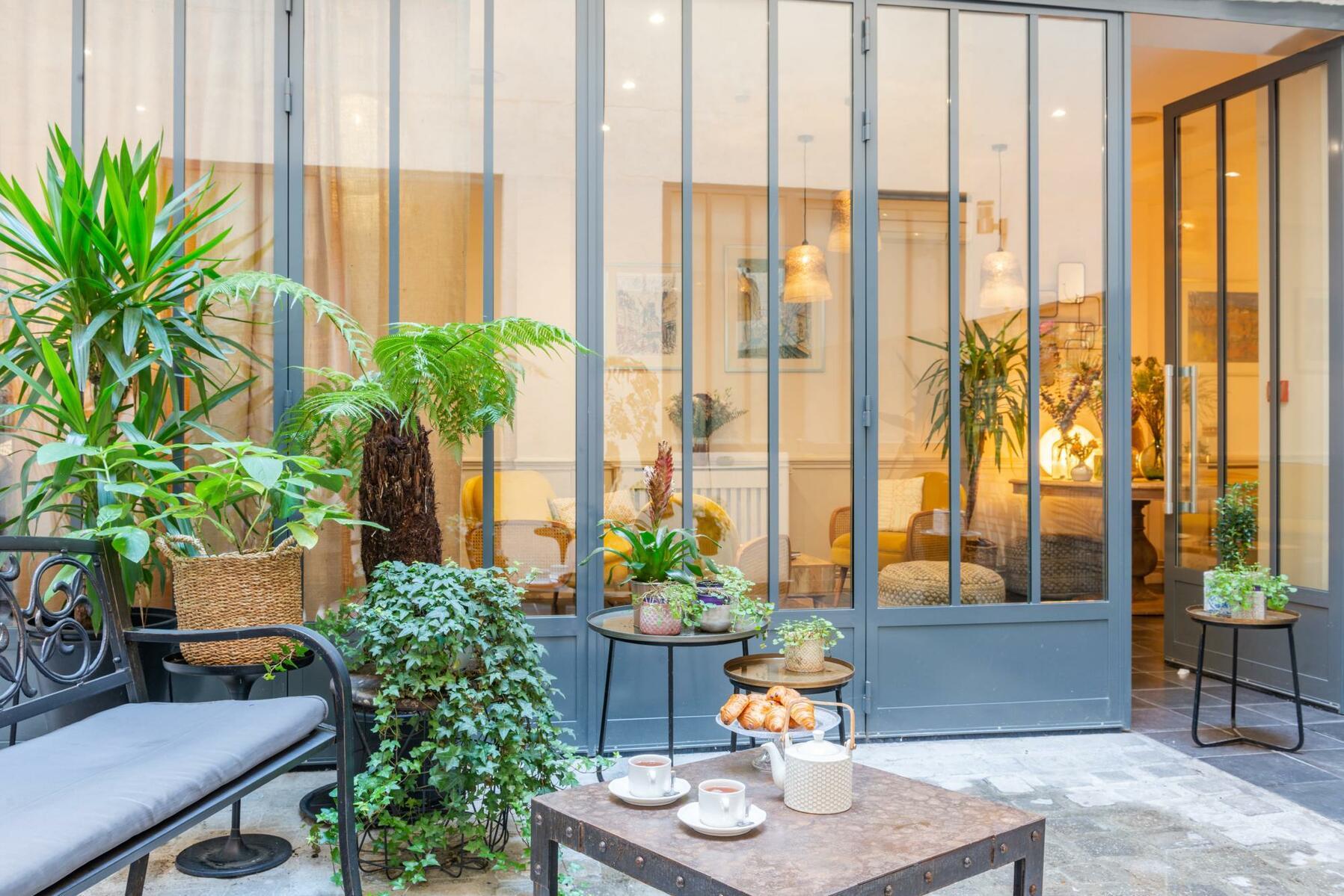 29 Lepic Hotel Paris