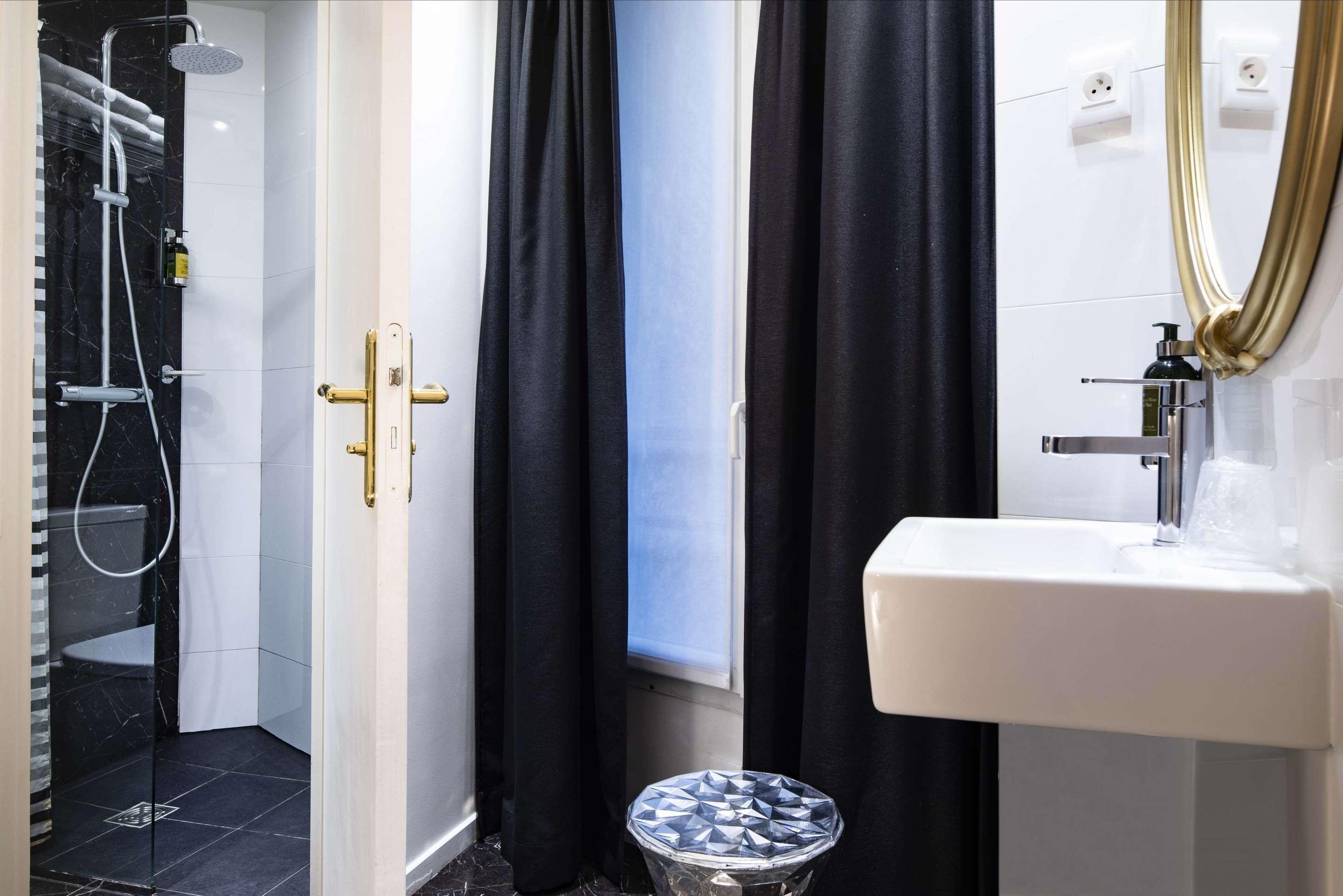 Montparnasse Saint Germain Hotel 3*