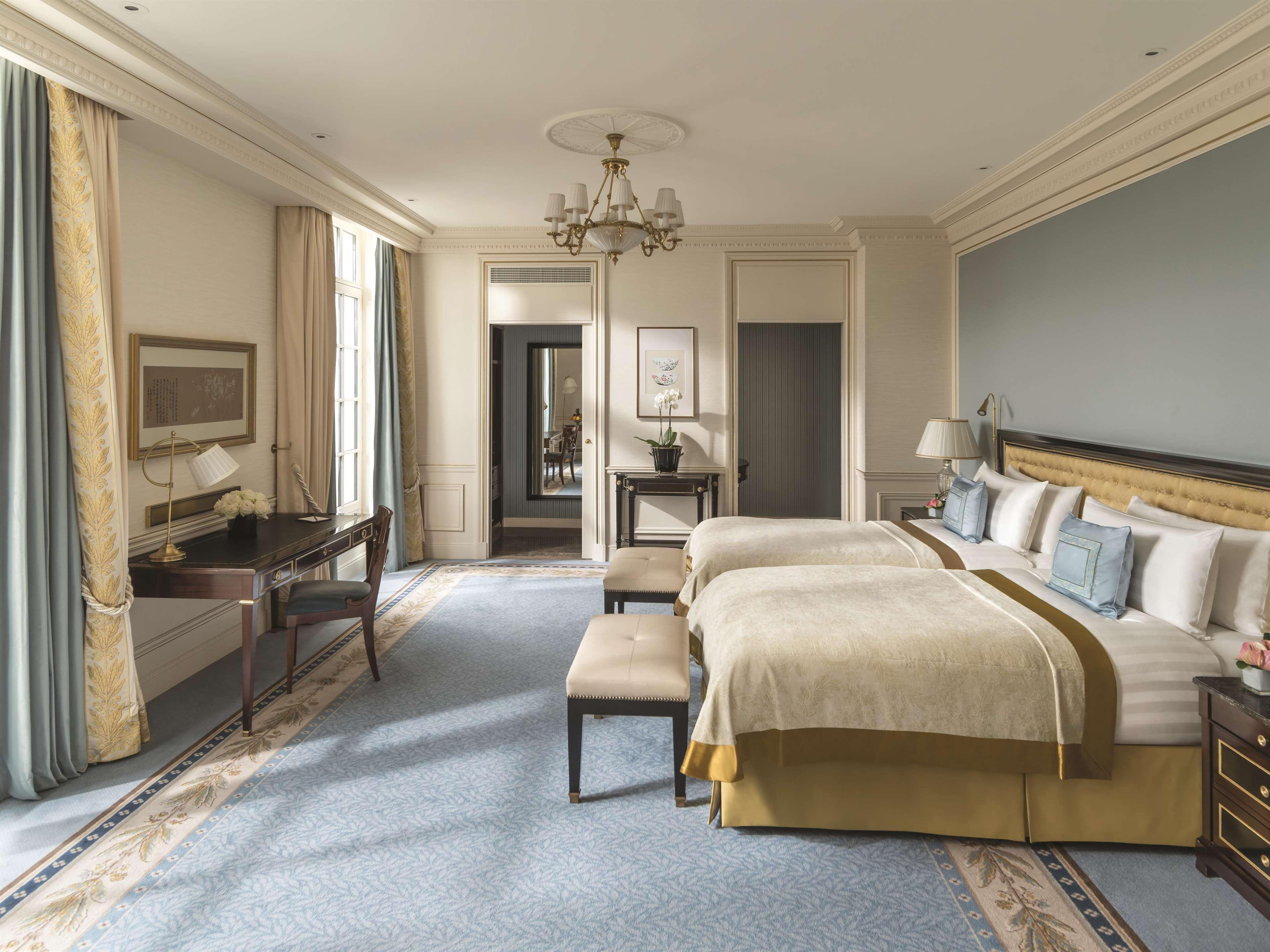 Shangri-la Paris