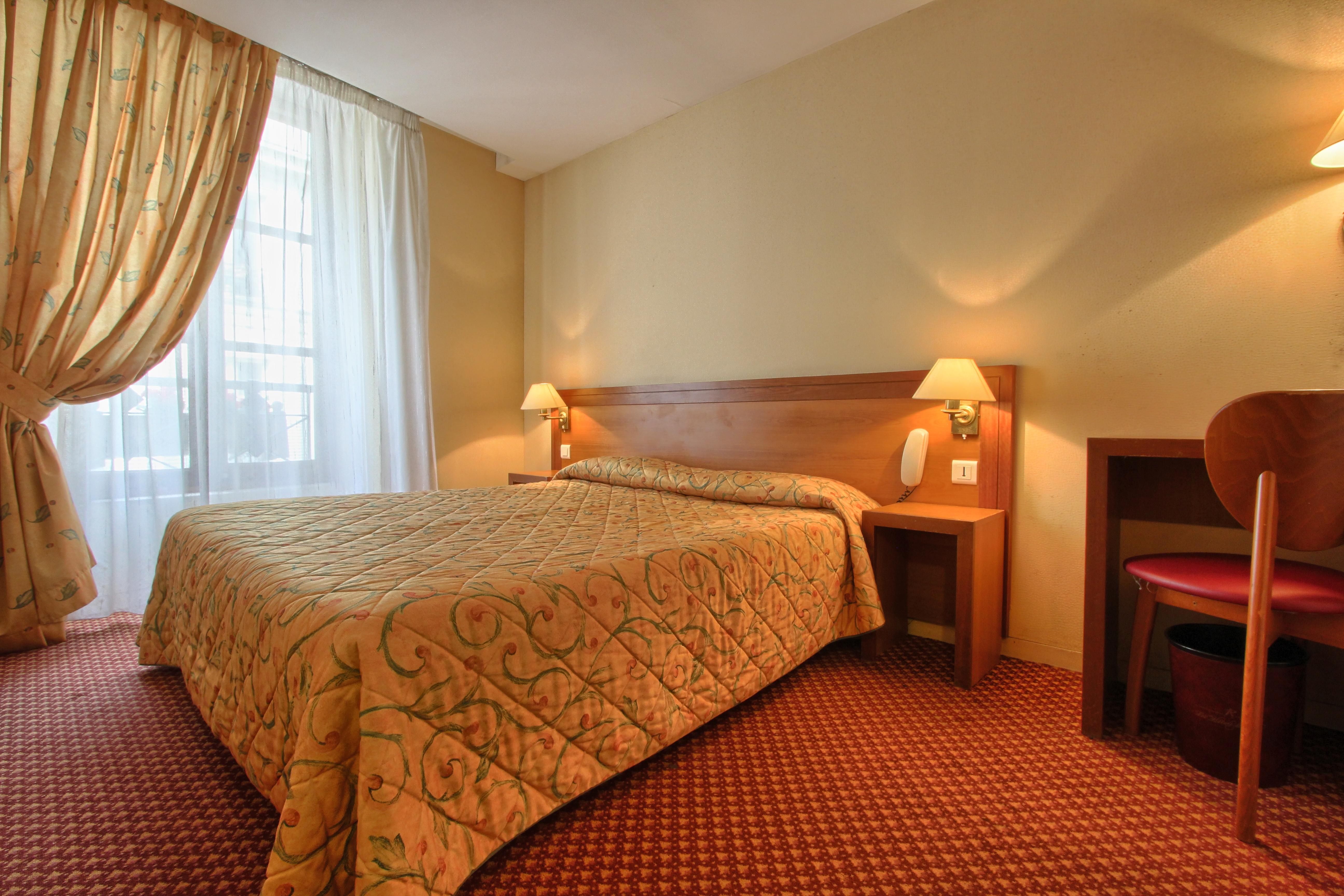 La Dependance 3* Paris