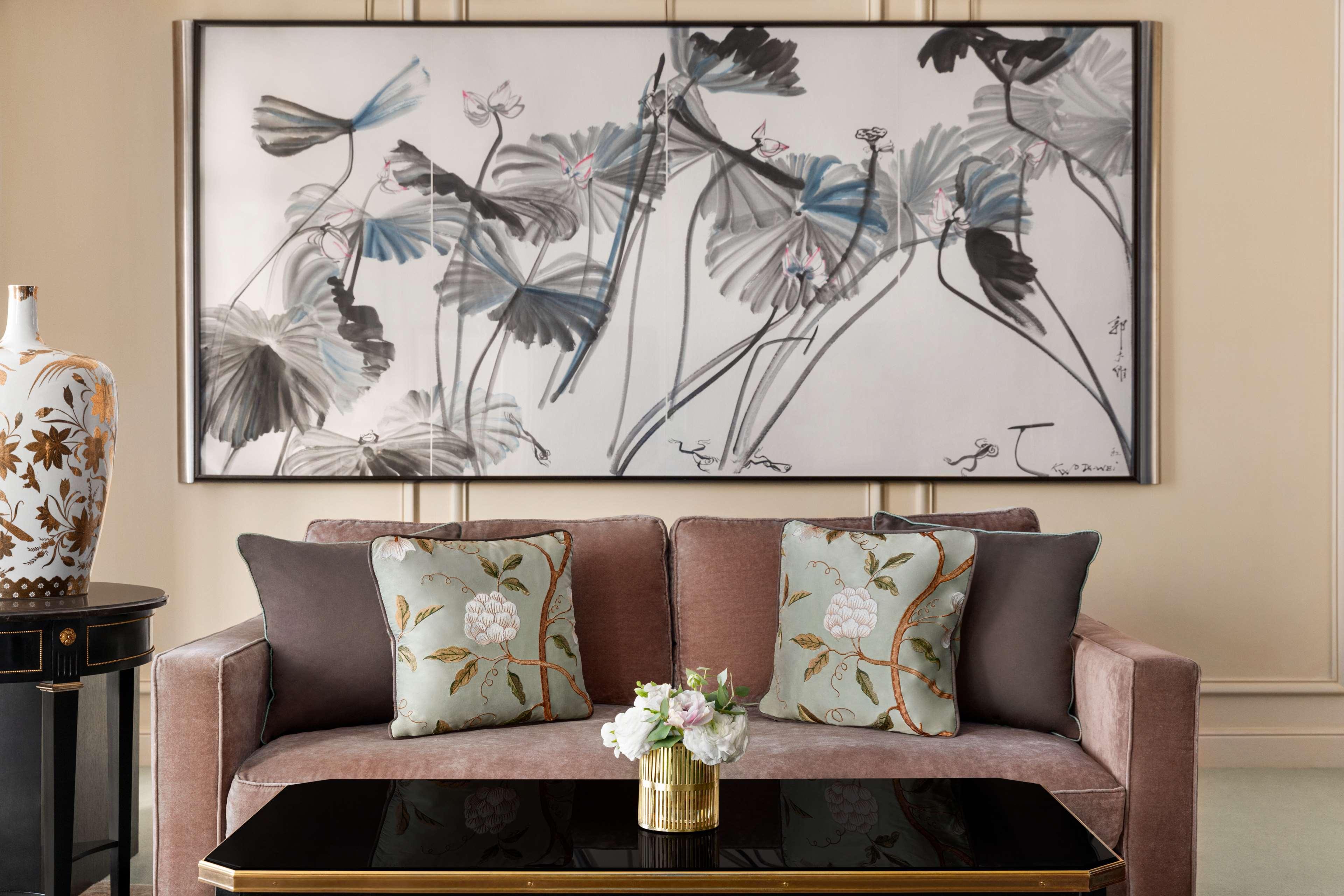 Shangri-la Hotel Paris