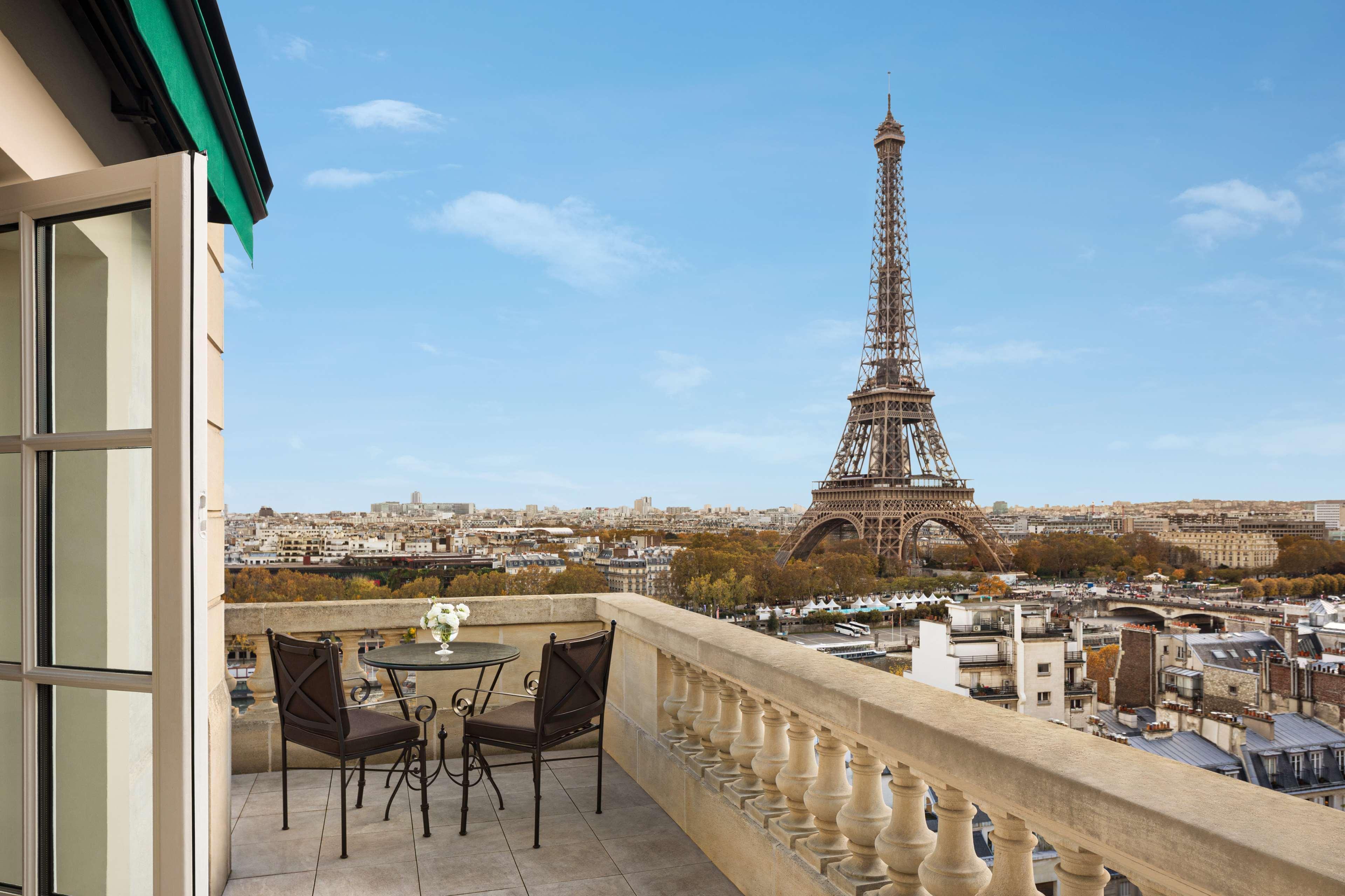 Shangri-la Hotel Paris
