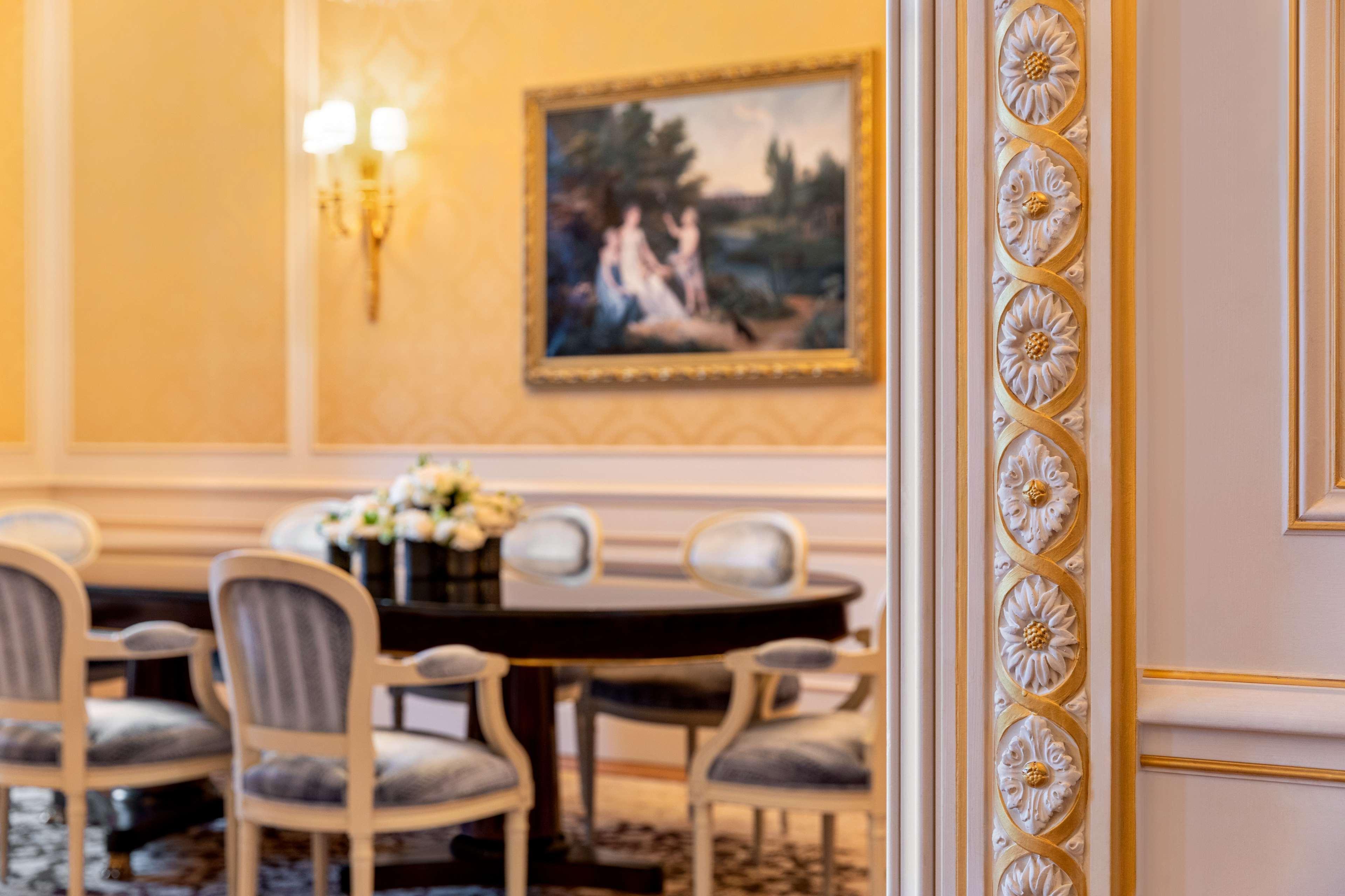 Hotel Shangri-la Paris