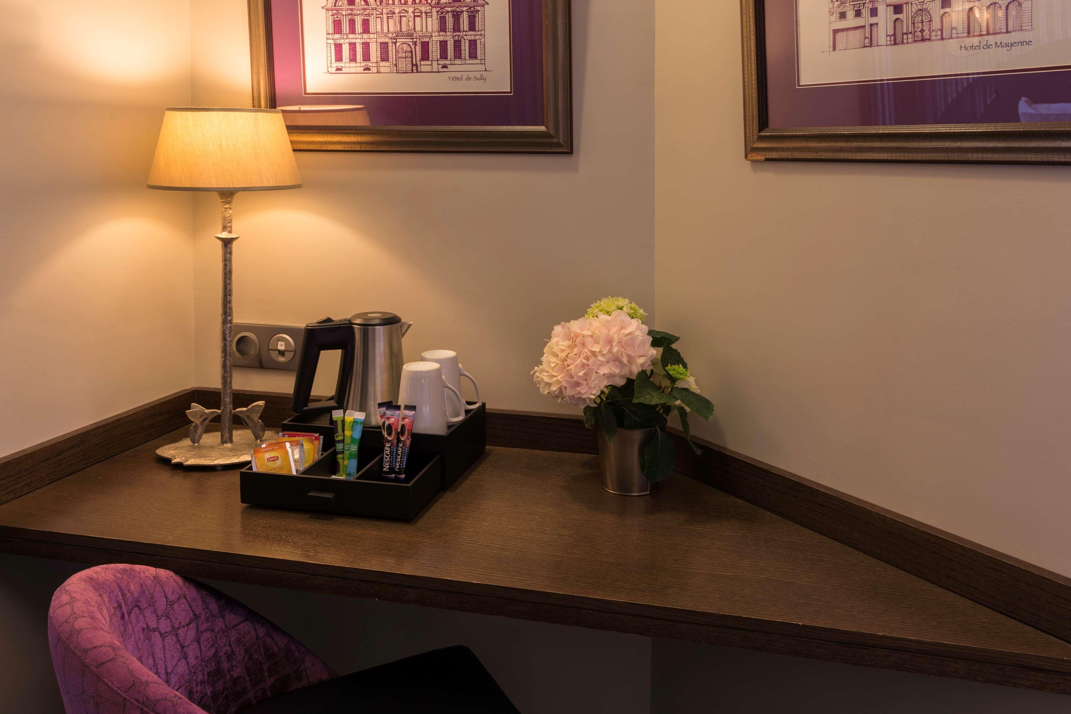 Hotel De Neuve By Happyculture 3*