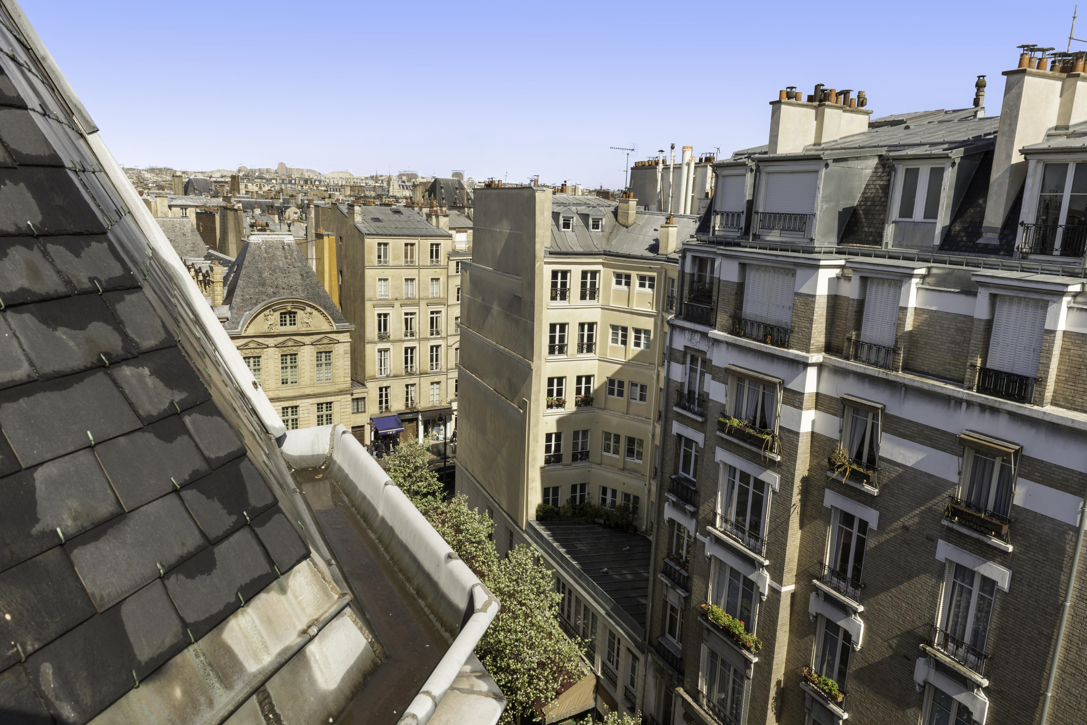 Hotel De Neuve By Happyculture 3*