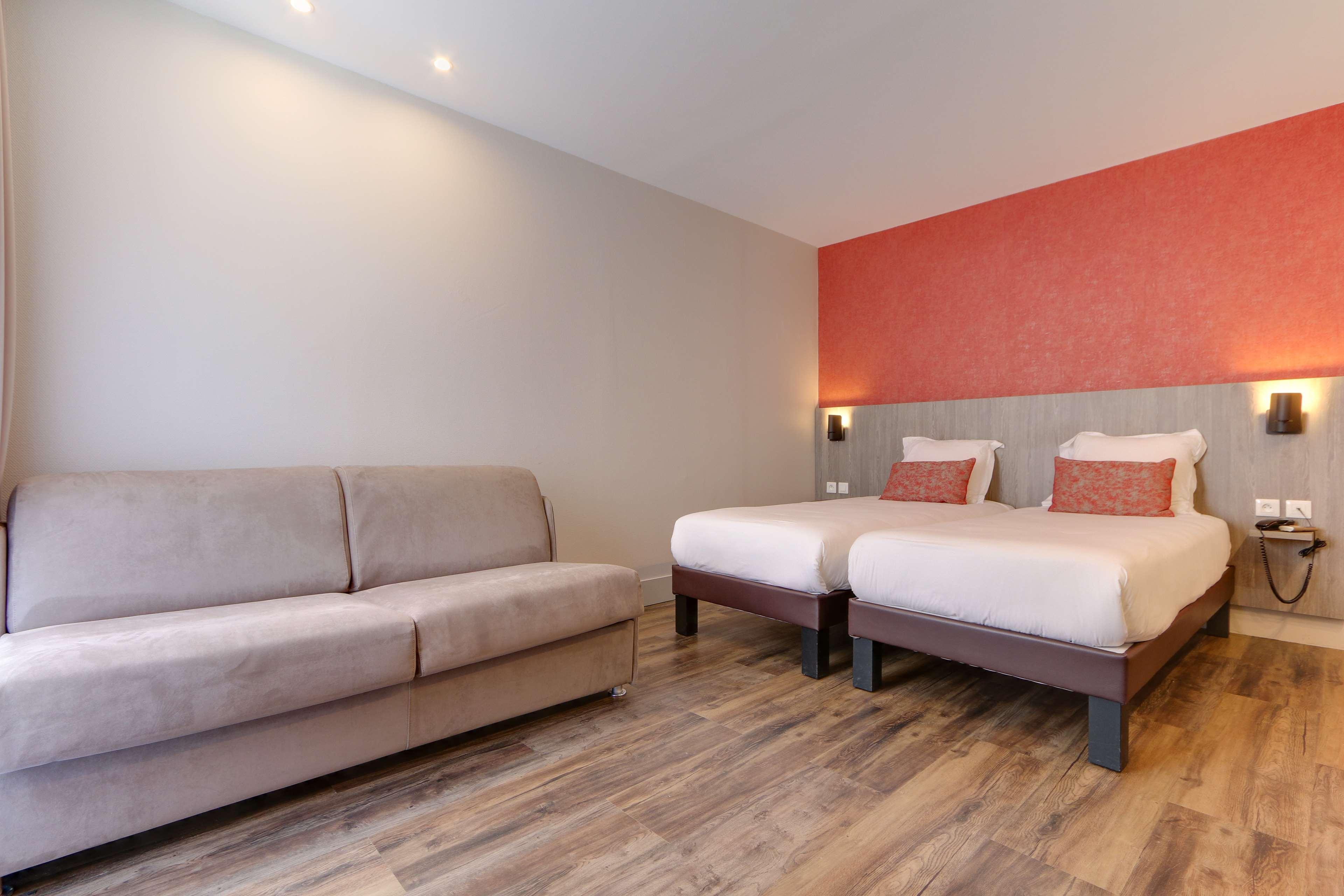 Sure By Best Western Gare Du Nord Hotel 3*