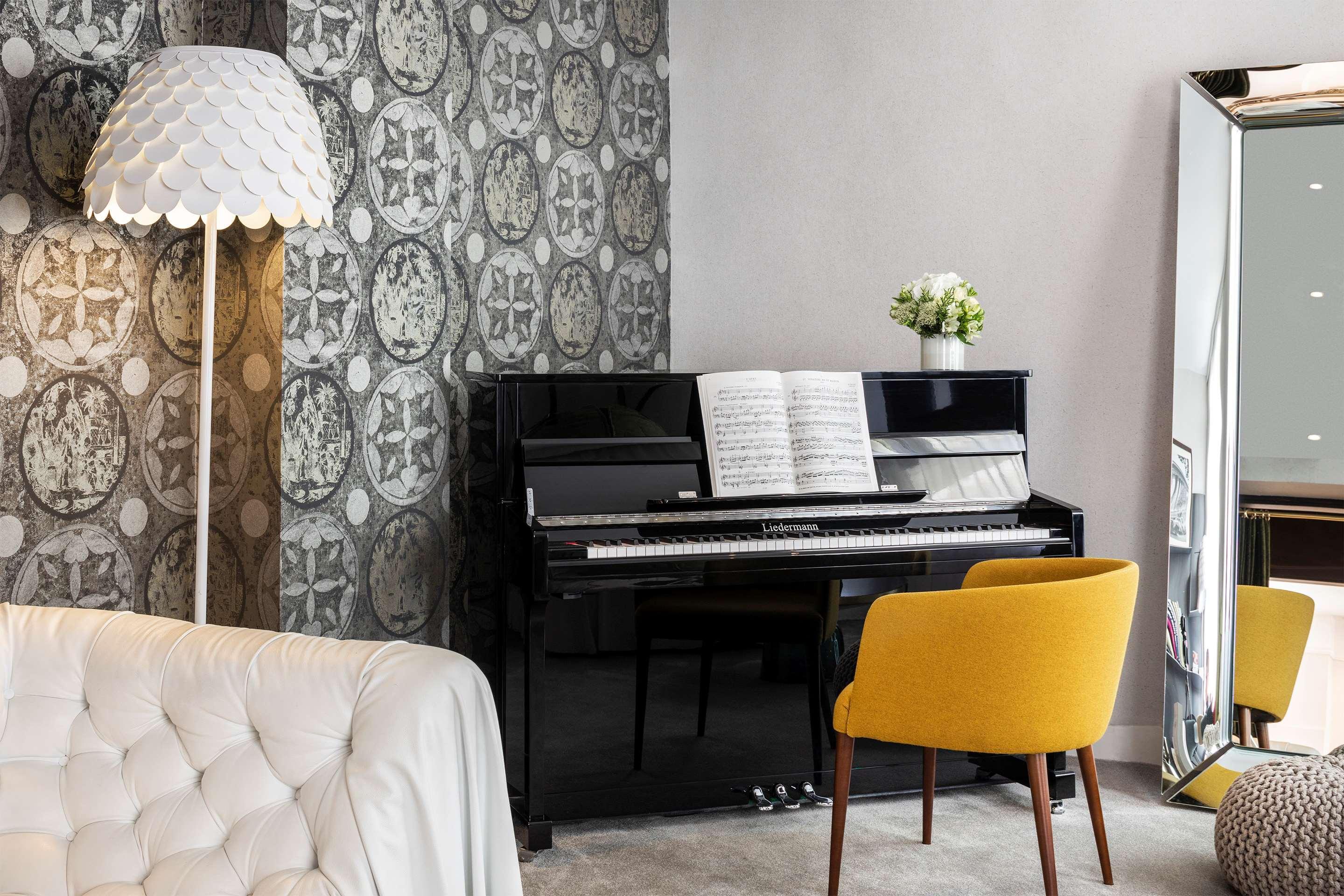 Best Western Plus La Demeure Hotel