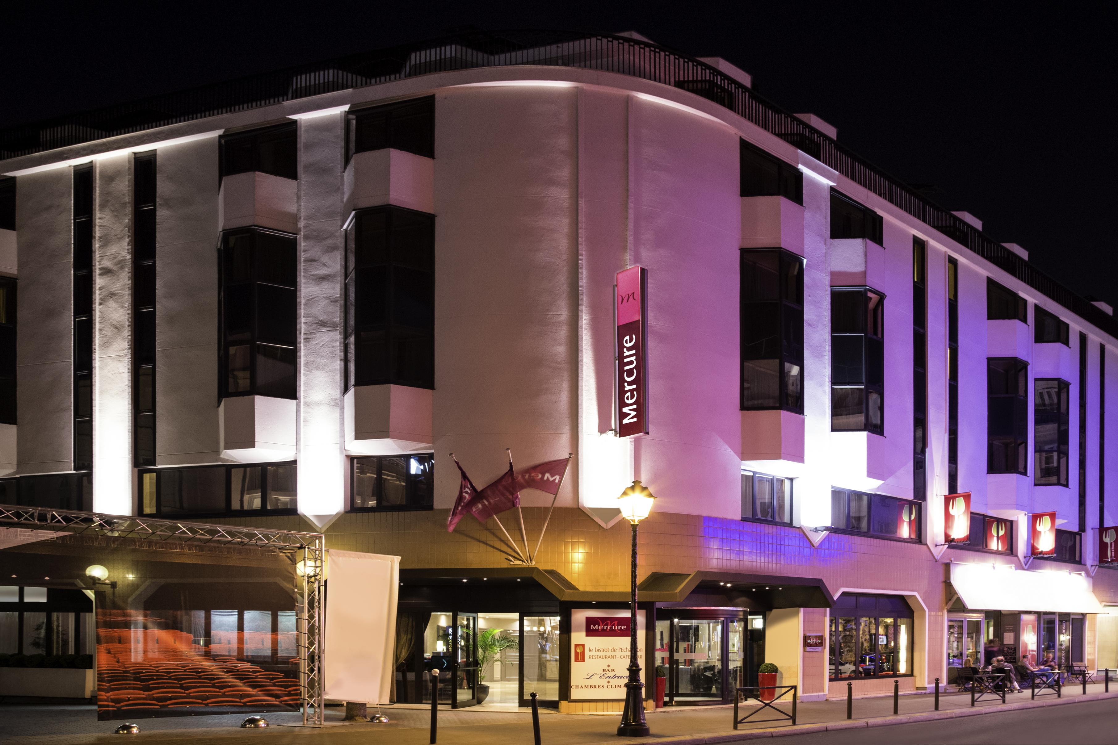 Mercure Centre Gare Montparnasse Hotel 4*