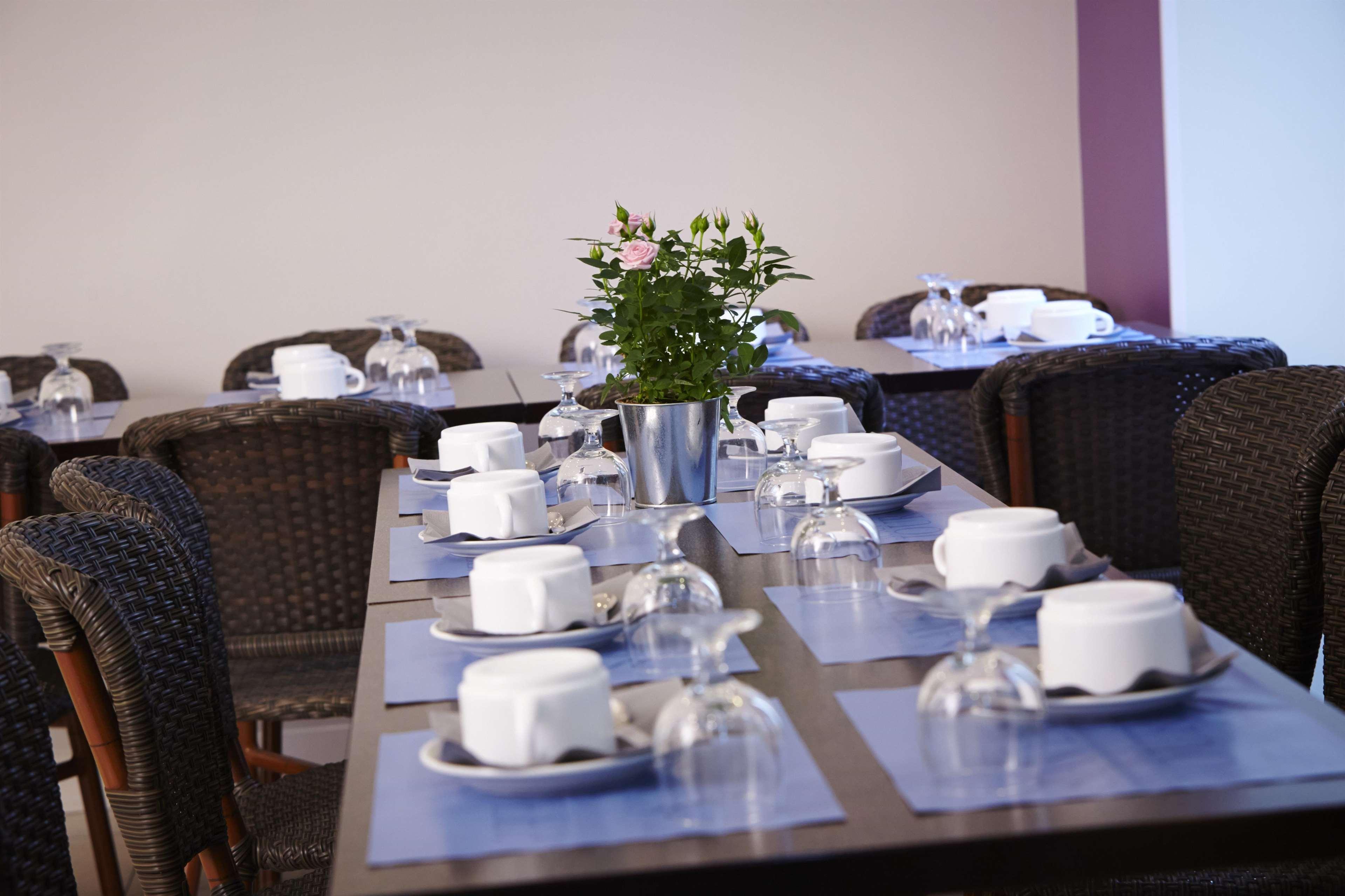 Kyriad 10 - Canal Saint Martin - Republique 3*